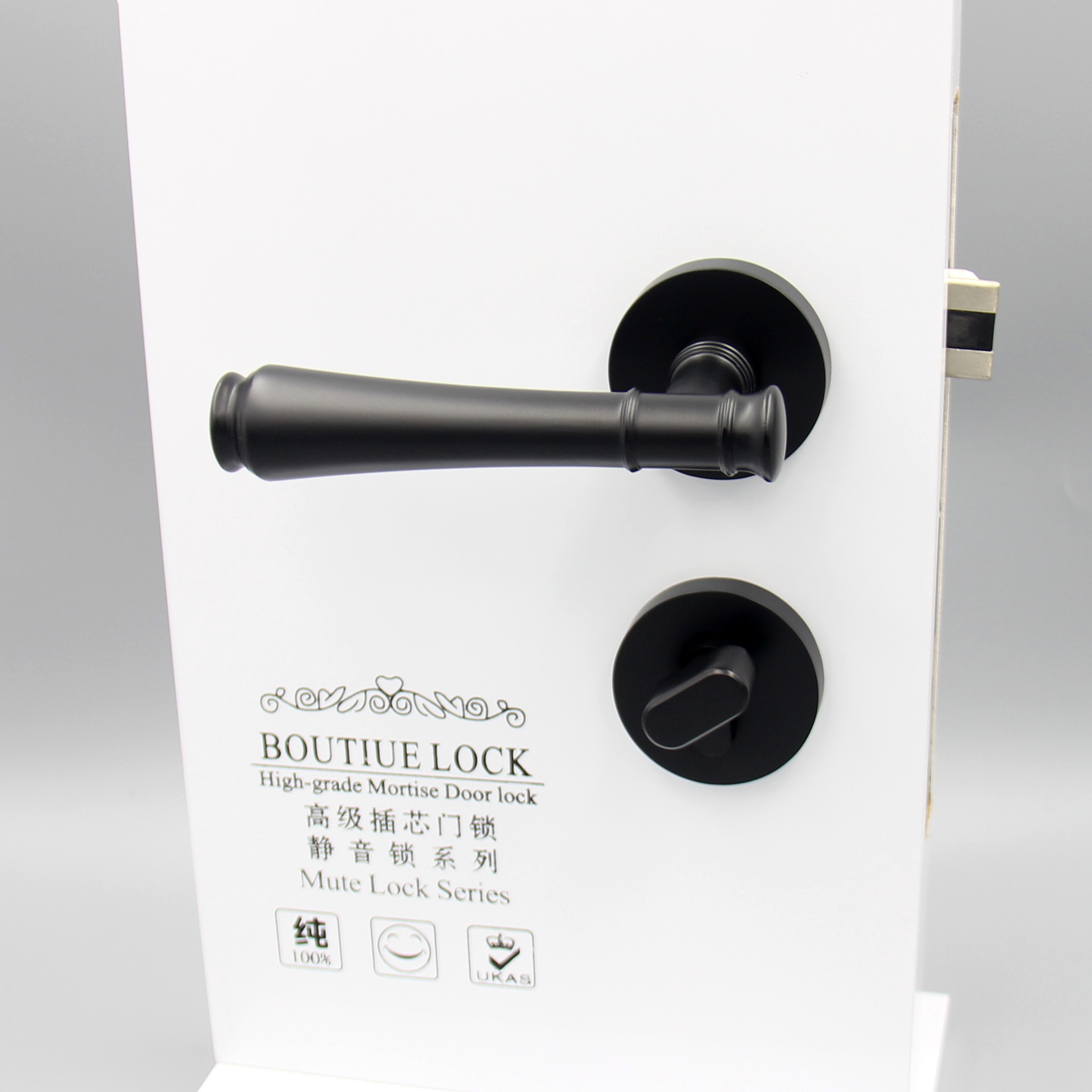 mattblackdoorhandle-2