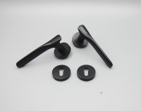 mattblackdoorhandle-8