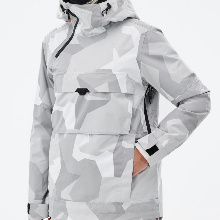 白色迷彩滑雪服