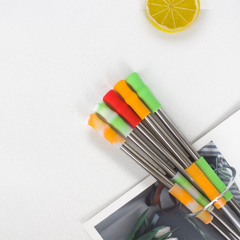 ST005 Foldable Stainless Steel Straw With Silicone Tips 1