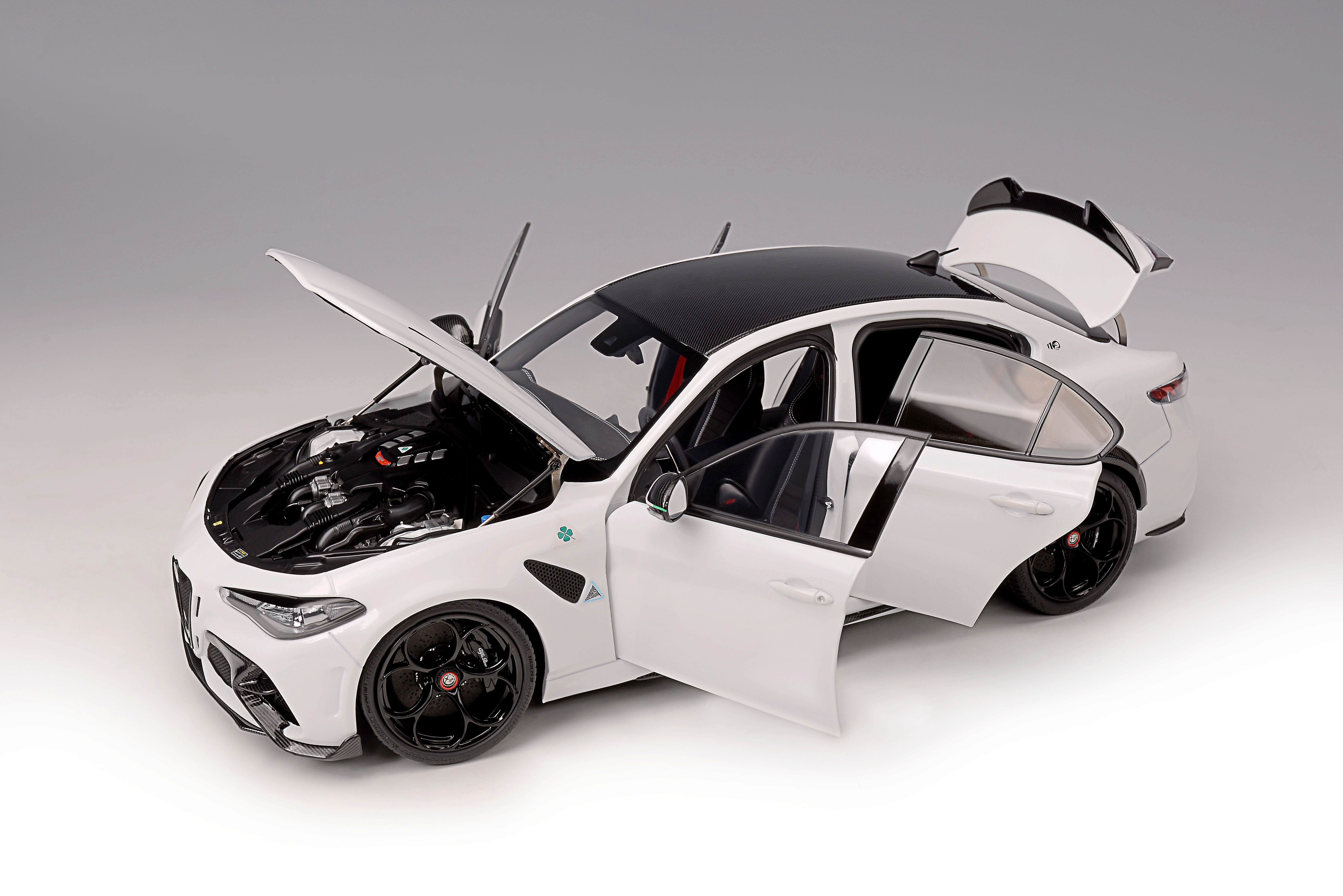 1-18阿尔法罗密欧GTA-已修-DSC_6012