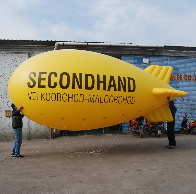 inflatableblimpballoon-2
