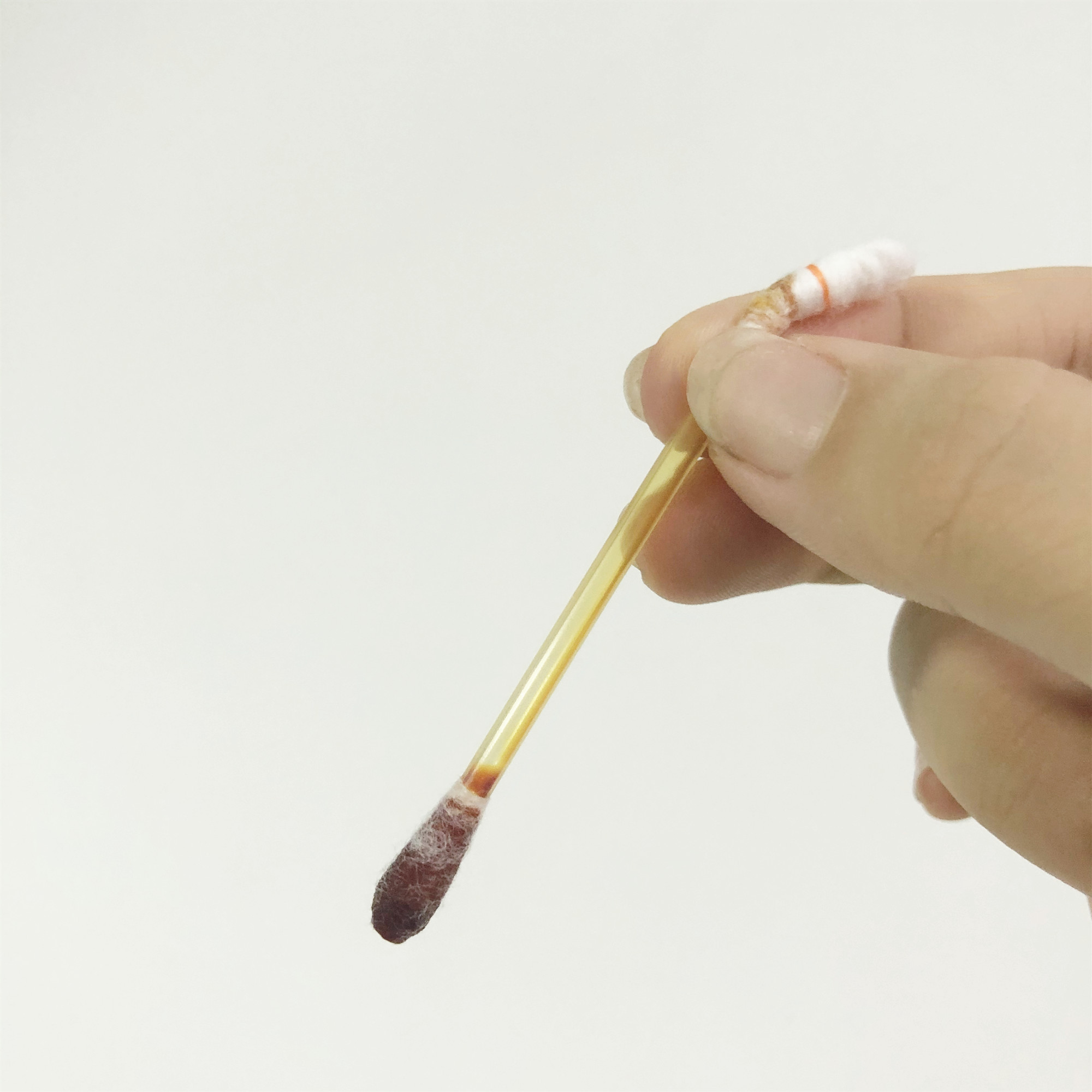 ④ 待液体向下流到棉头处 ④ 待液体向下流到棉头处