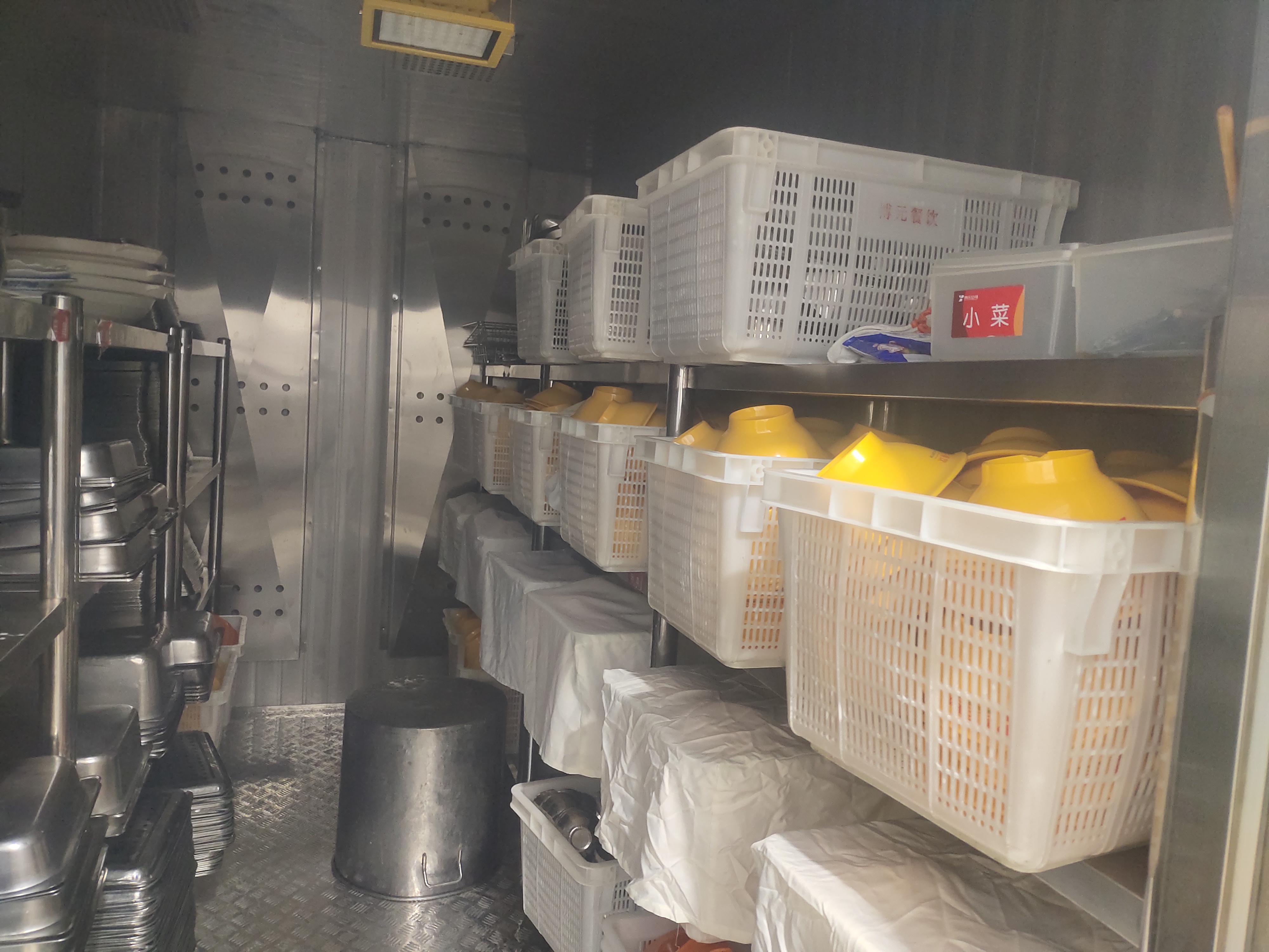 mathieu-perrier-44OaWM_ObWk-unsplash