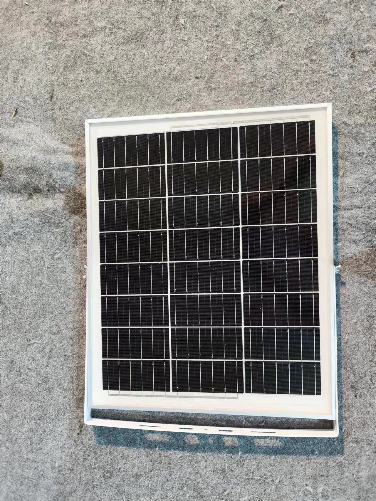 SolarPanel24WWithCableandConnector-5