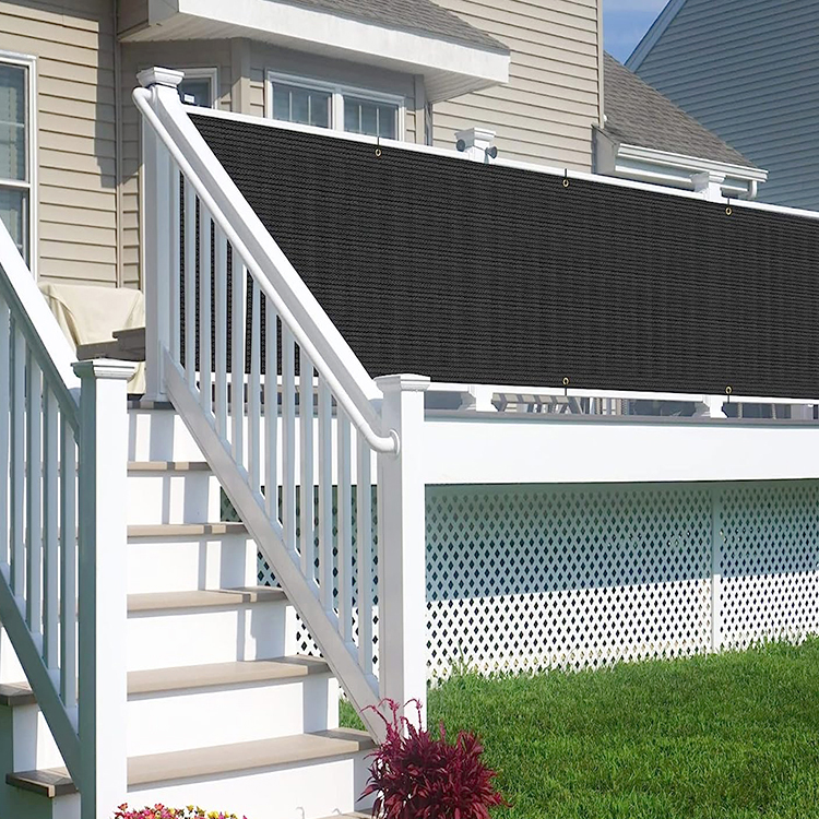 blackFencePrivacyScreen-004