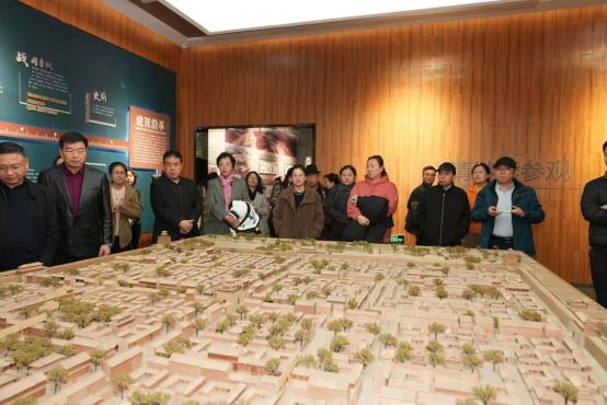 C:\Users\Administrator\Desktop\第一天新闻\新建文件夹 (2)\微信图片_20251114214025_350_5354.jpg