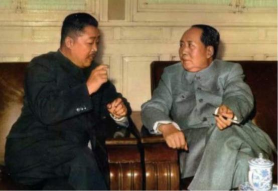 C:\Users\Administrator\Desktop\贺龙与毛主席.jpg