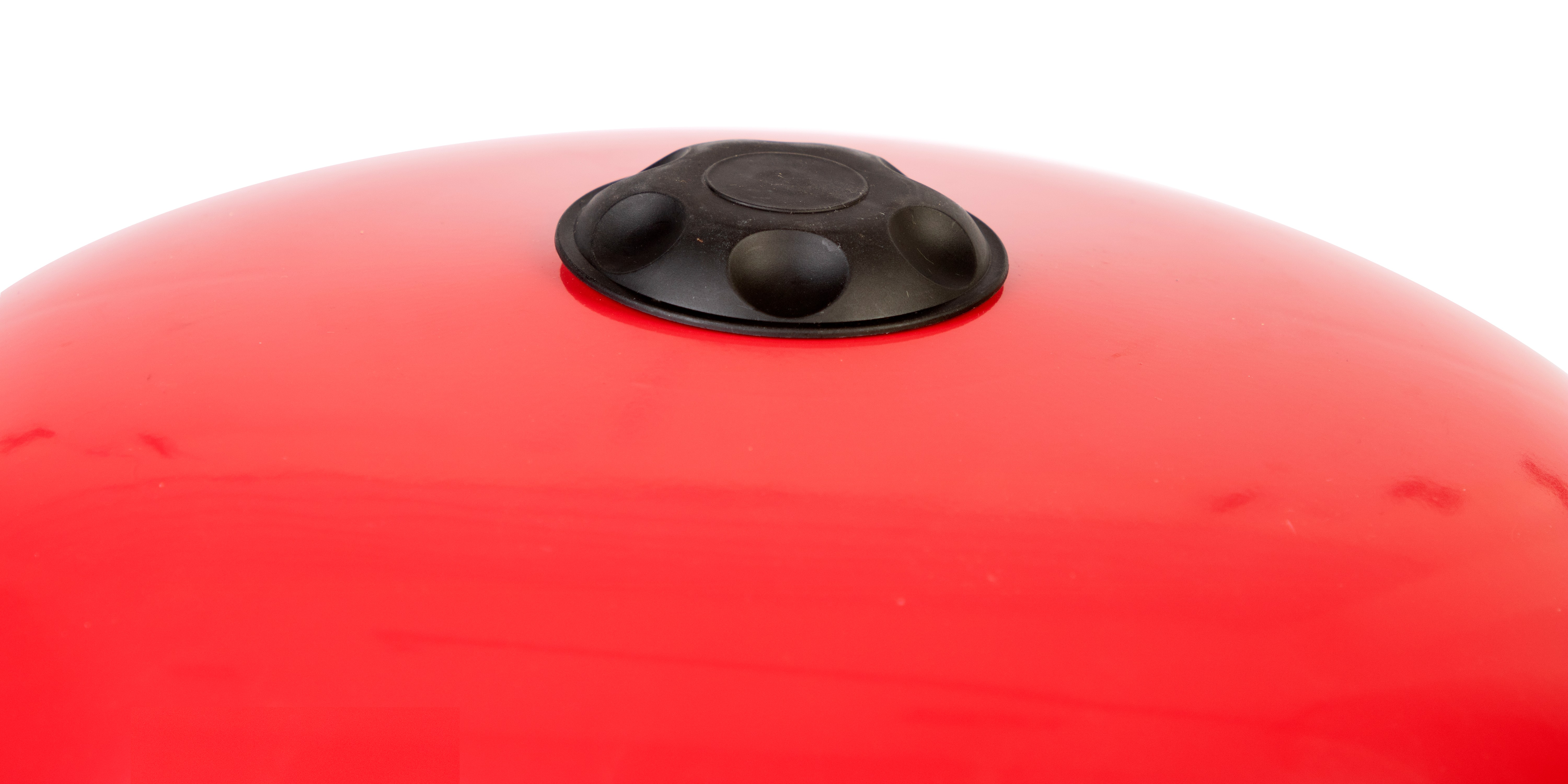 vertical-24-liter-red-water-pressure-tank-top-view