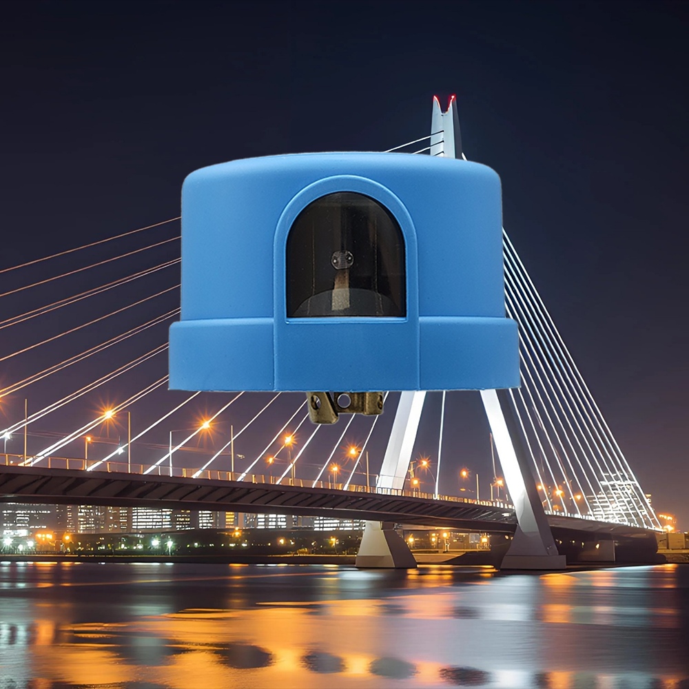 Locking Photocontrol