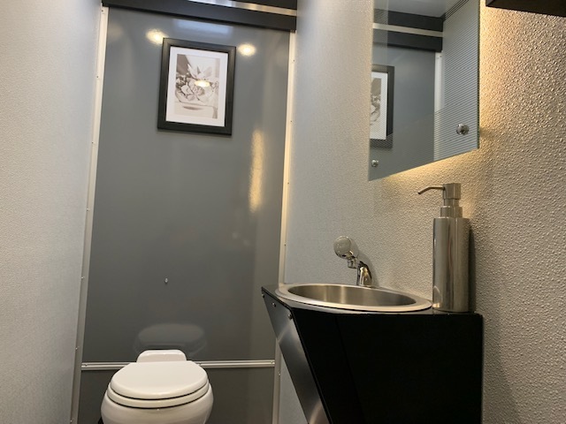 smart-maxx-8-stall-8-door-28ft-x-8ft-404