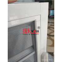 60铝玻璃百叶窗11