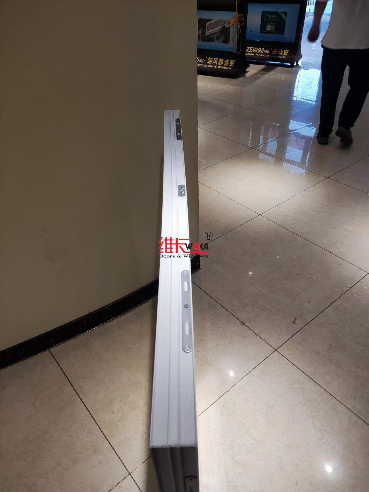 58单推拉带纱窗6