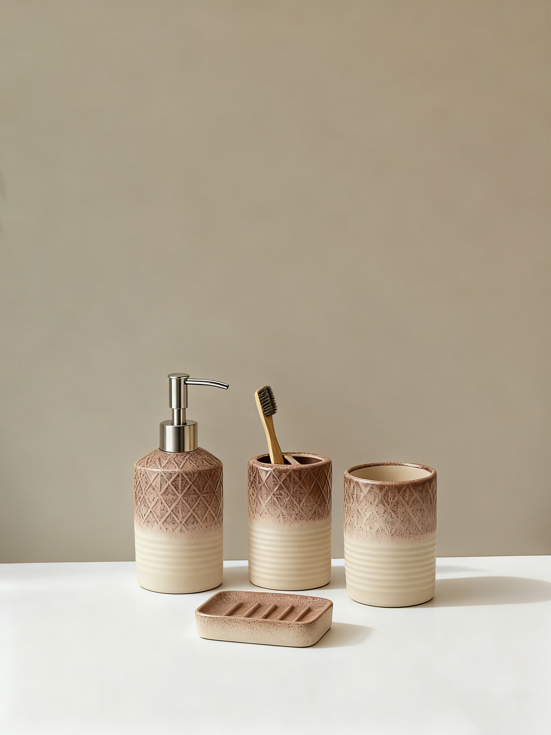 咖色渐变花纹洗浴套装