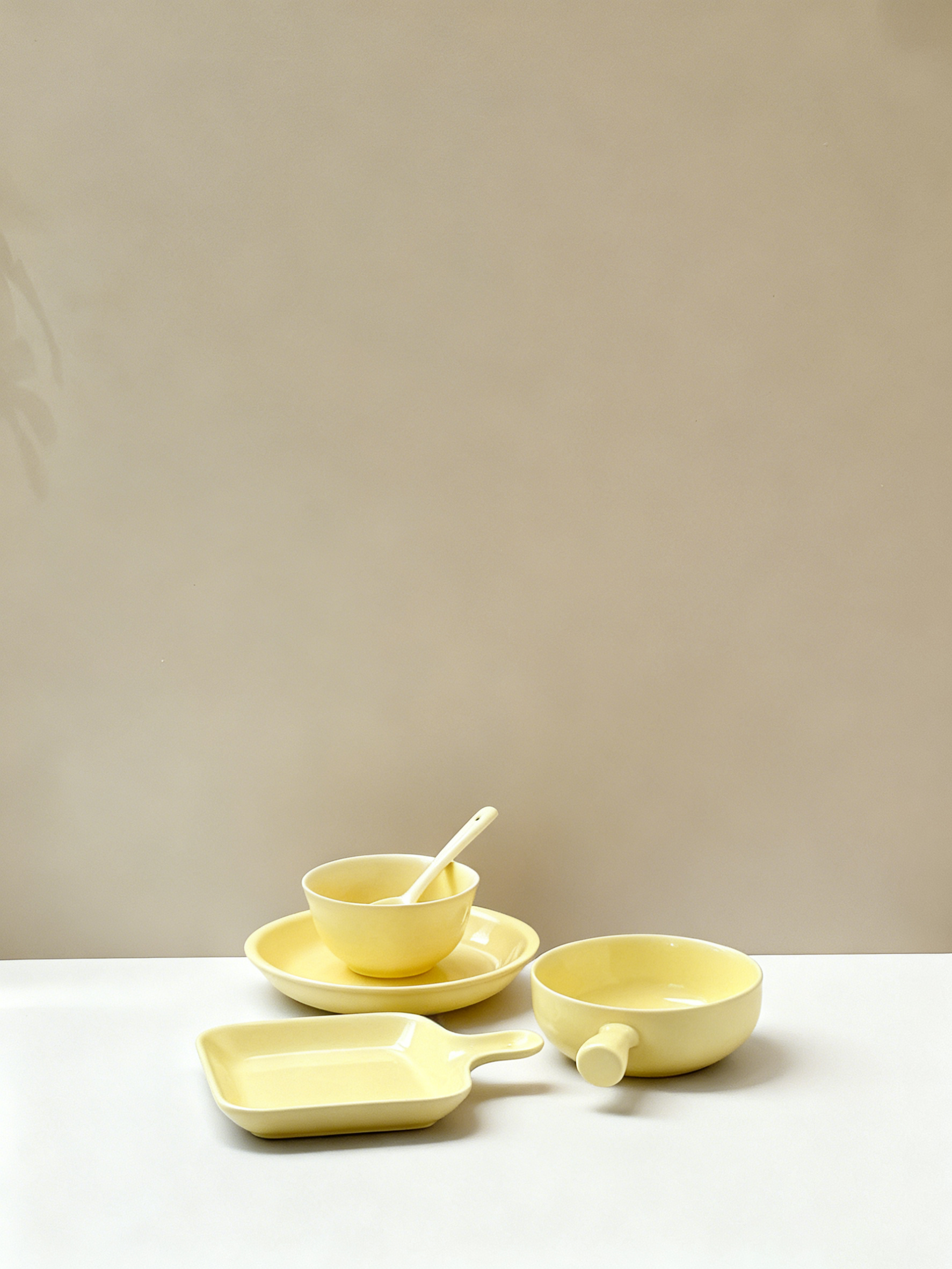 嫩黄陶瓷餐具套件