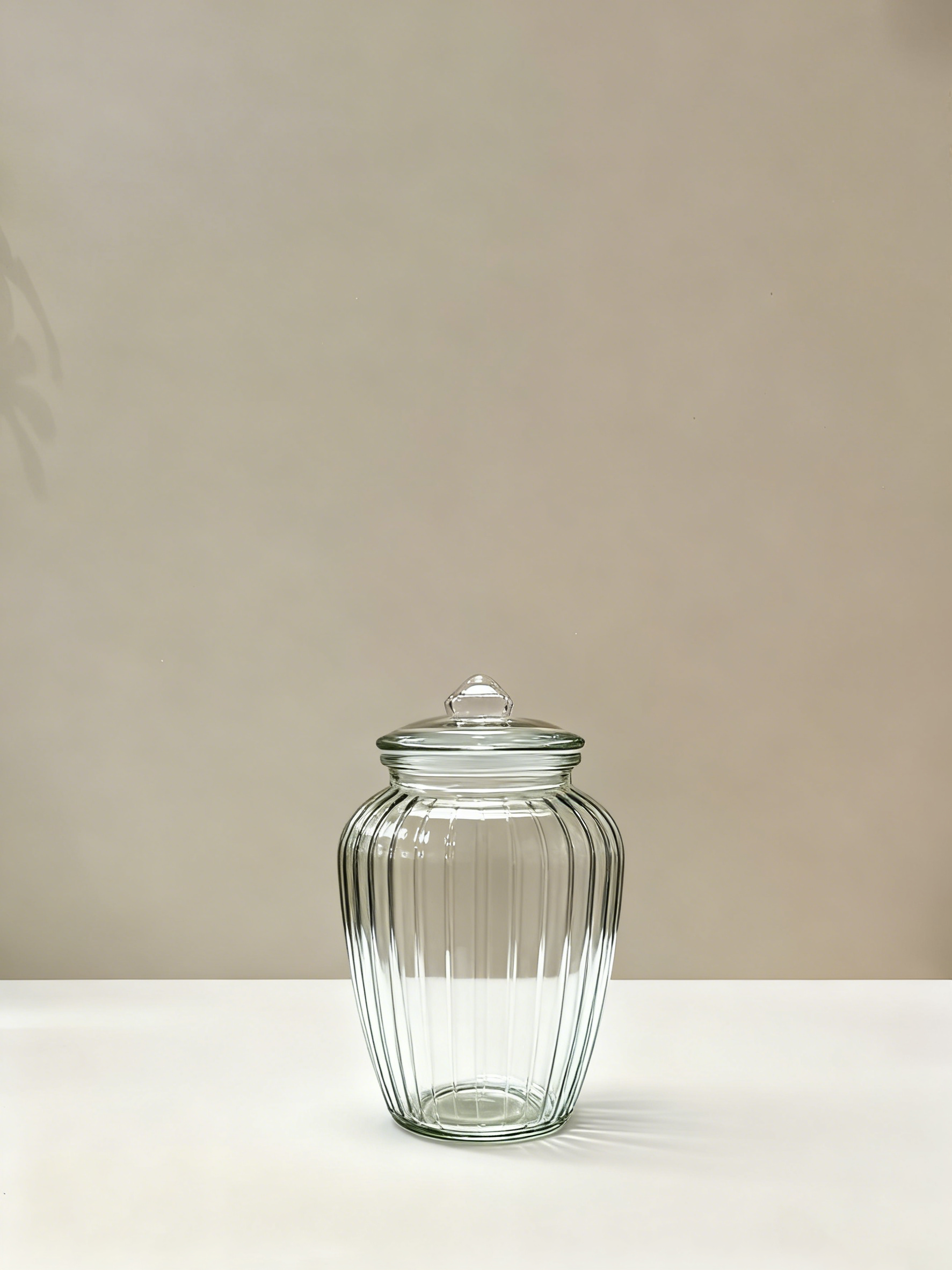 竖纹玻璃储物罐