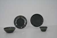 炻瓷同心圆螺纹深墨绿