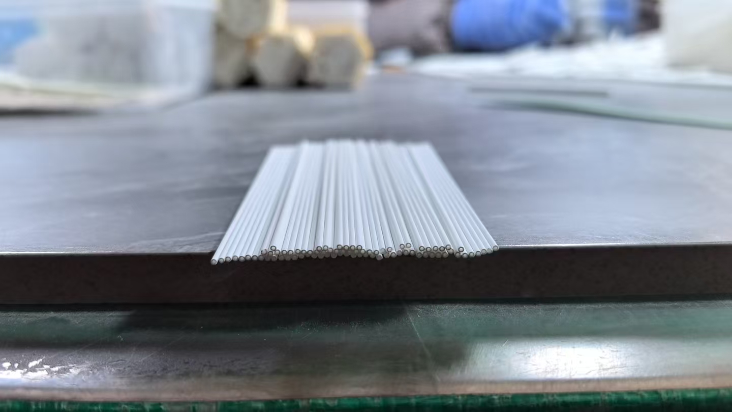 1mm尖端单孔和双孔氧化镁管-微信图片_20260227154028_747_908