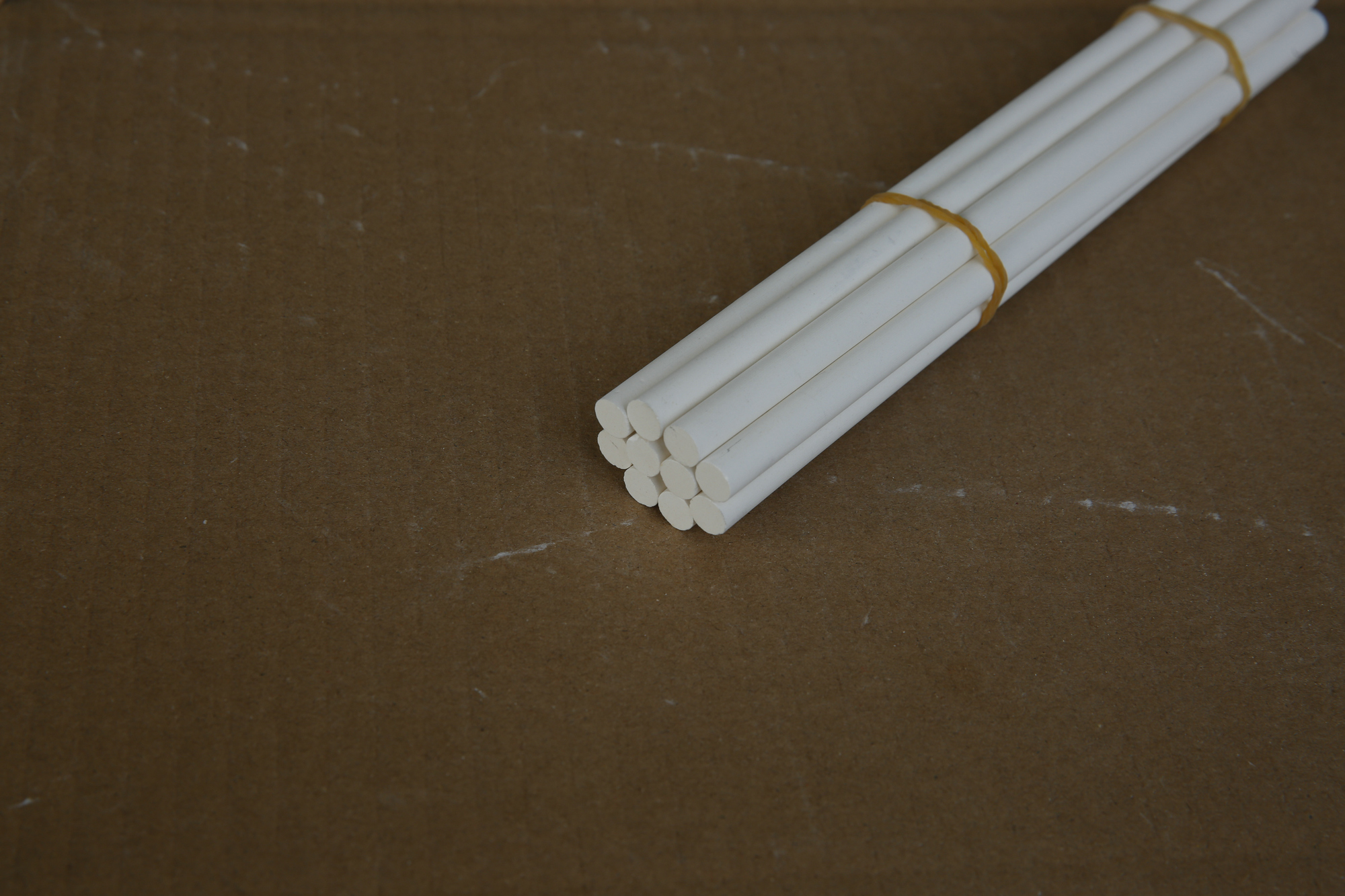 电熔镁棒-_63A6865