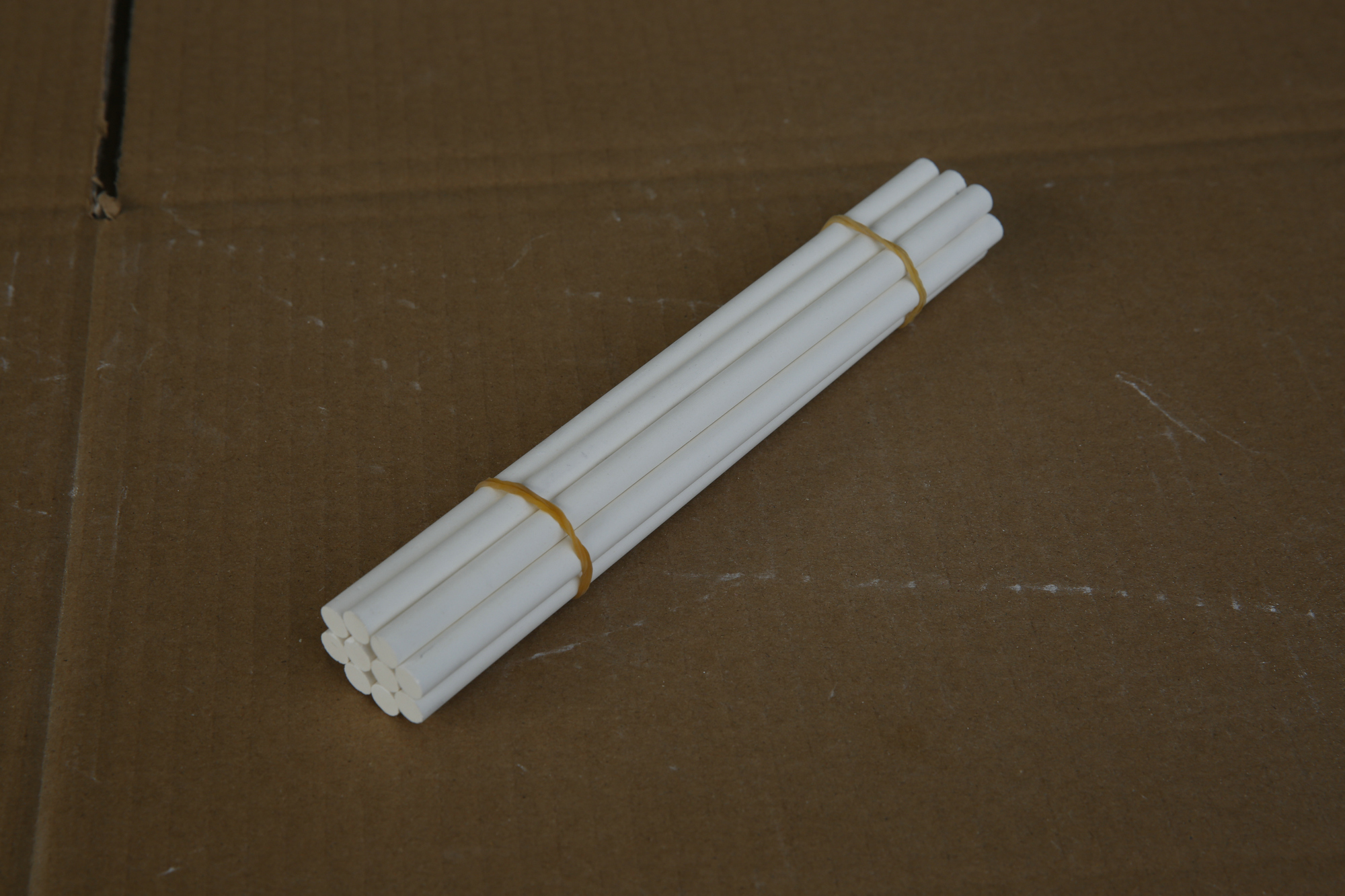 电熔镁棒-_63A6866