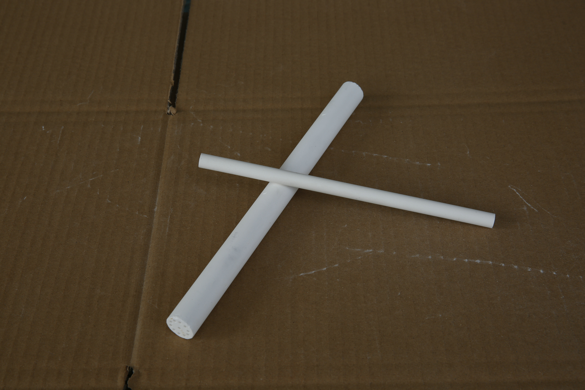 多孔氧化镁管-_63A6849