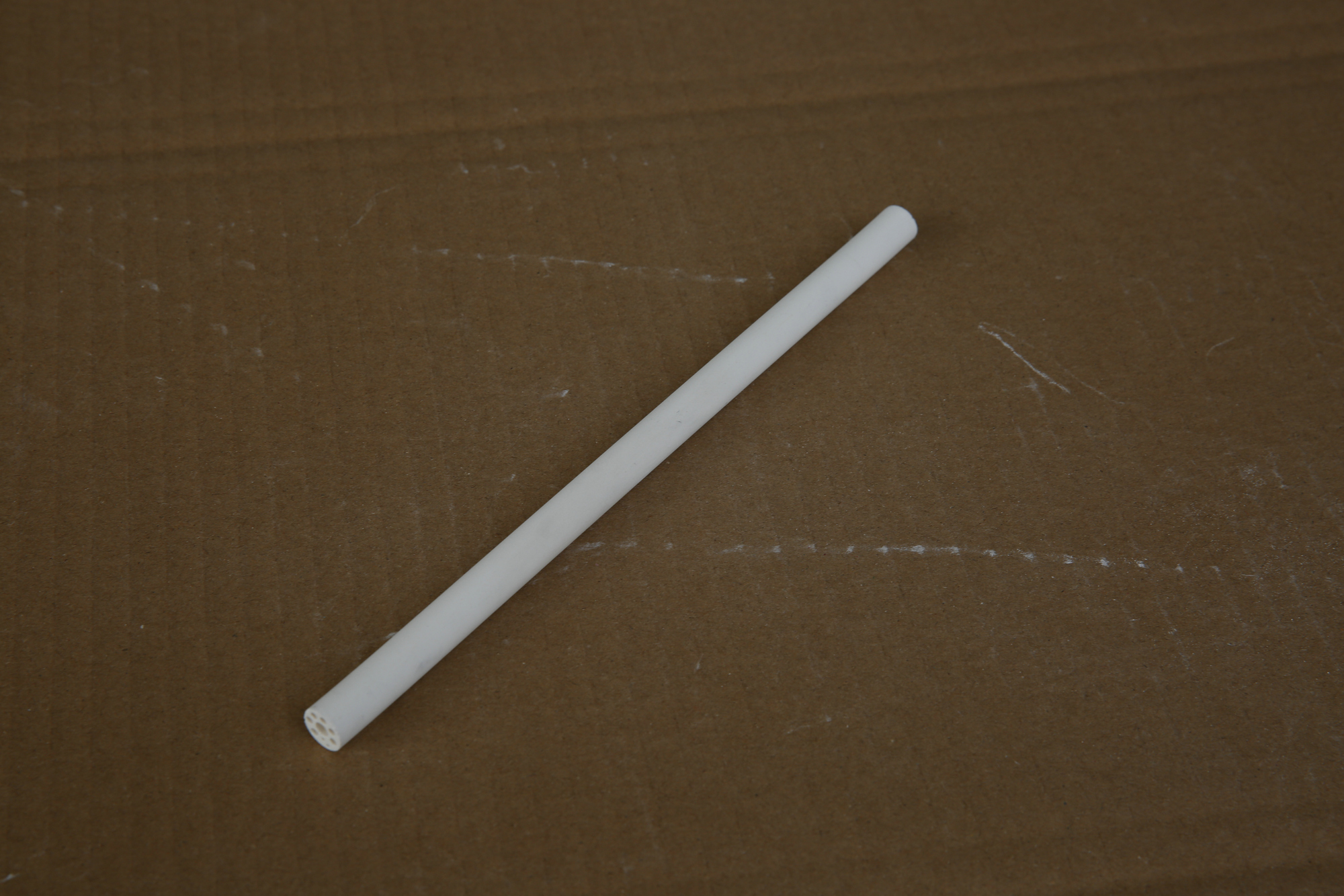 多孔氧化镁管-_63A6852