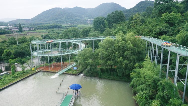 玻璃漂流水滑道 (4)