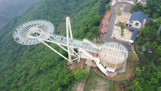 玻璃太空平台