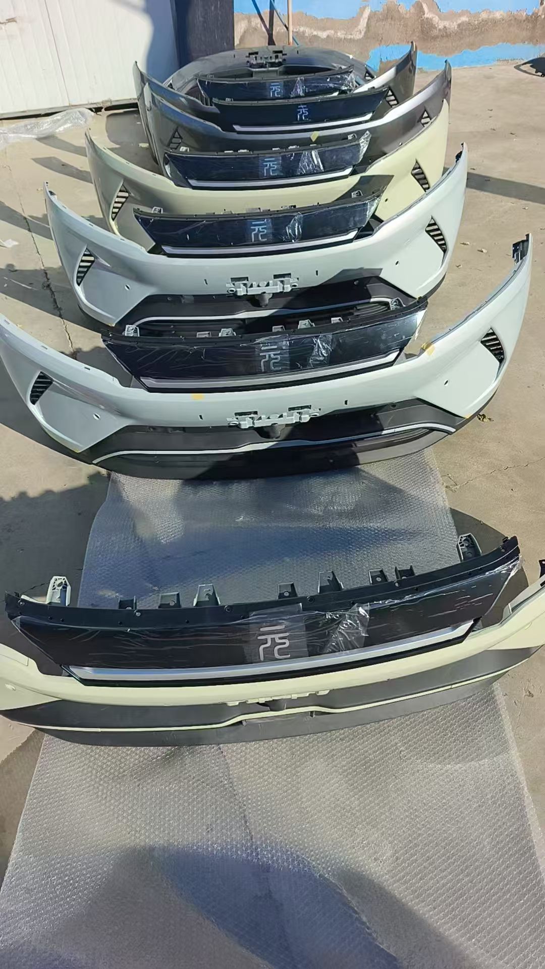 比亚迪产品图-4b446be0c2204b01ab28463df96f7b35