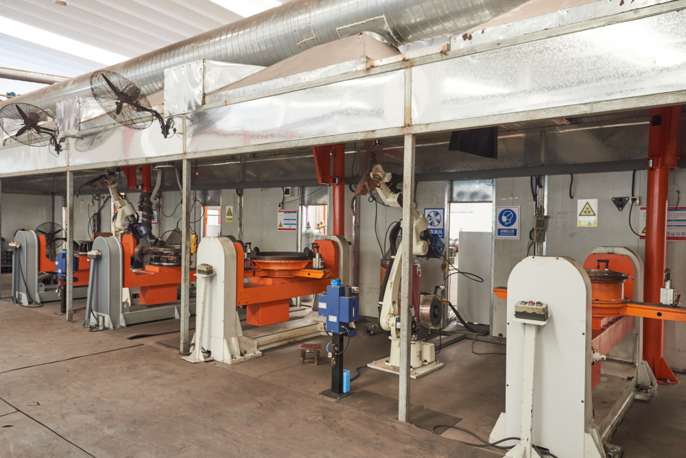 Fully automatic welding station