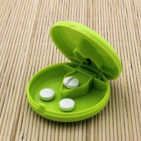 CompactPillCutterDispenser