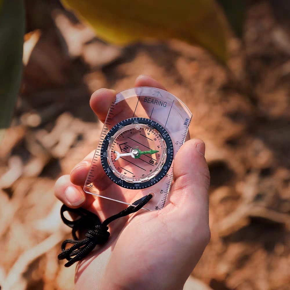 CampingSurvivalCompass