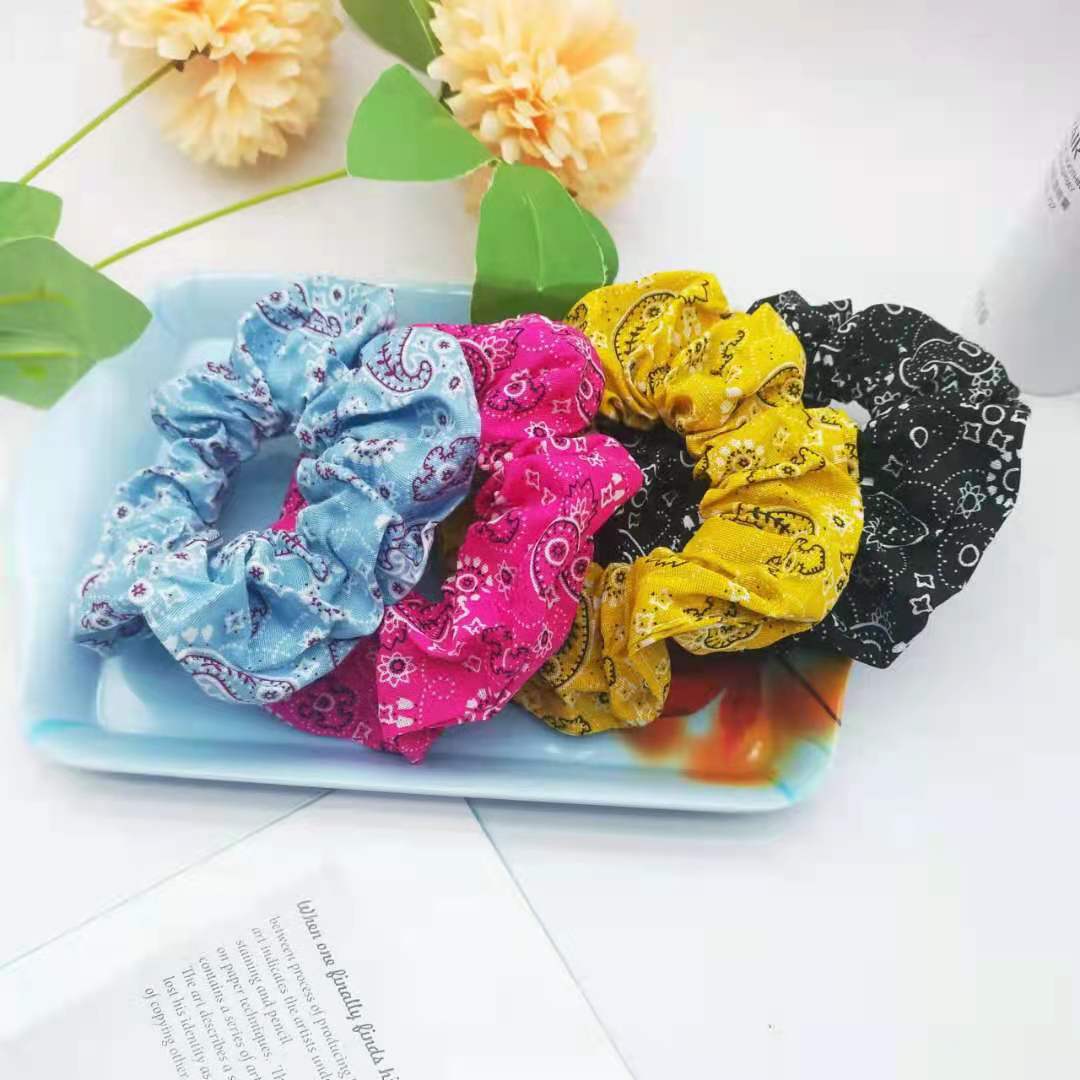 BRACELETSCRUNCHIE