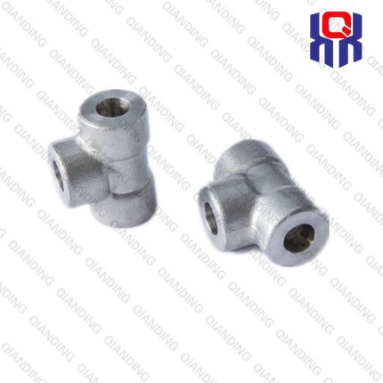 AlloySteelThreadTeeA182F5F9F11F22F91