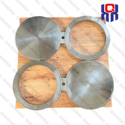 SpectacleBlindFlange