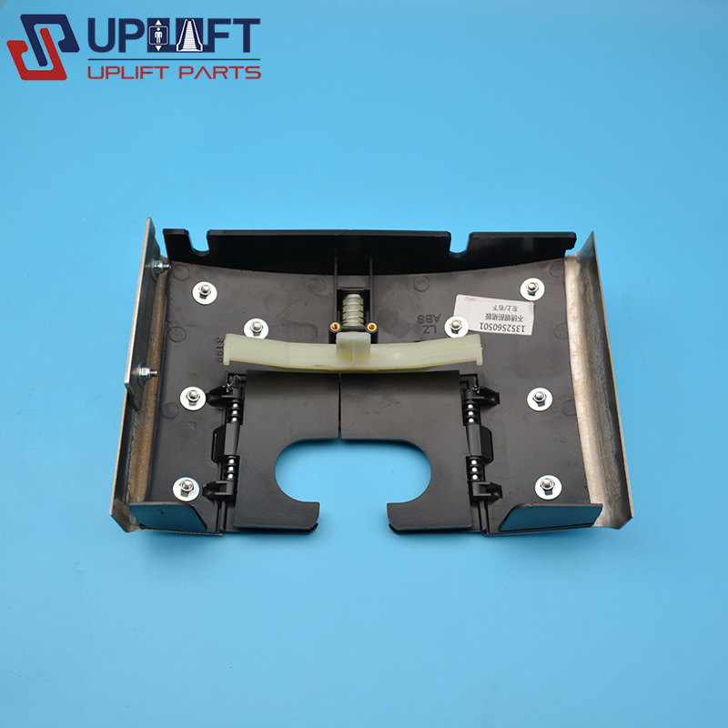 蒂森扶梯扶手带入口盖板1352560501扶梯不锈钢前裙板380元-10