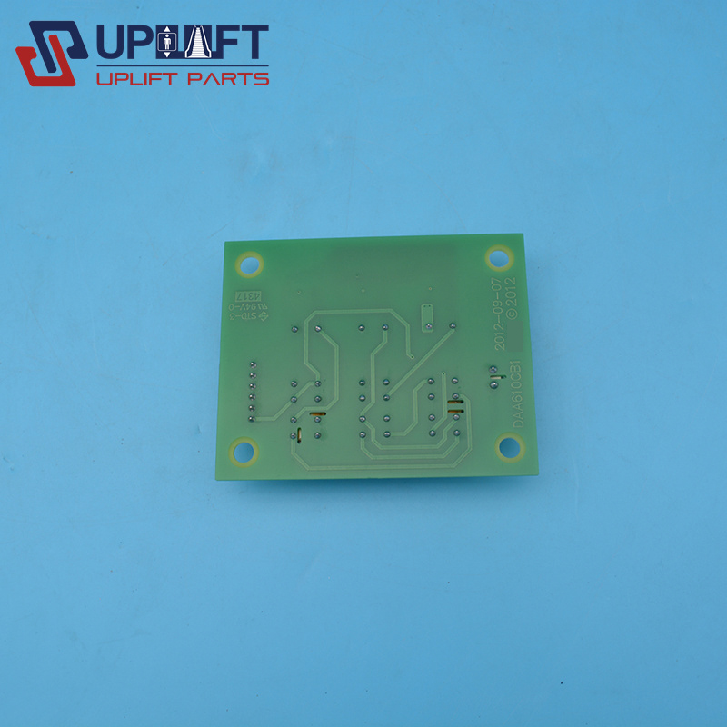 DAA26800CB1奥的斯电梯轿顶通讯板继电器板240元-1