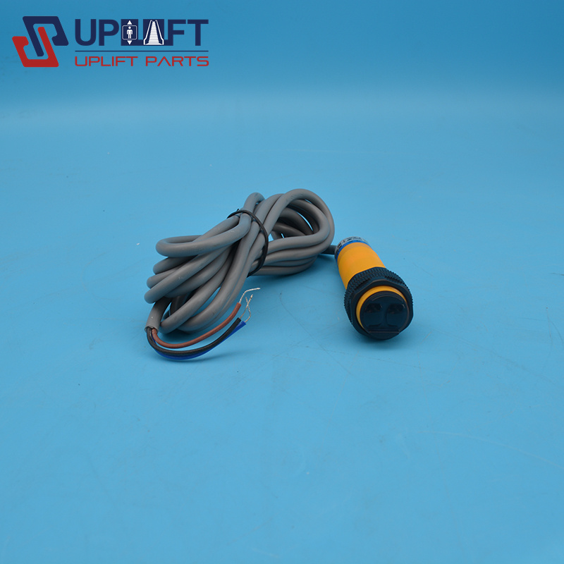 XS18-T4ZNH-KL红外线镜面反馈反射光电开关传感器感应300cm带反光板22元-4