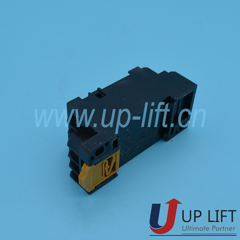 P29CNOmronrelayPYF14A-E-4