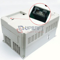 UP002737借日立GVF-2电梯变频器HTD31-4T0110E-7