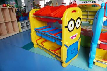 Minionsmodelingbrightyellowplastickidstoystorageforkindergarten
