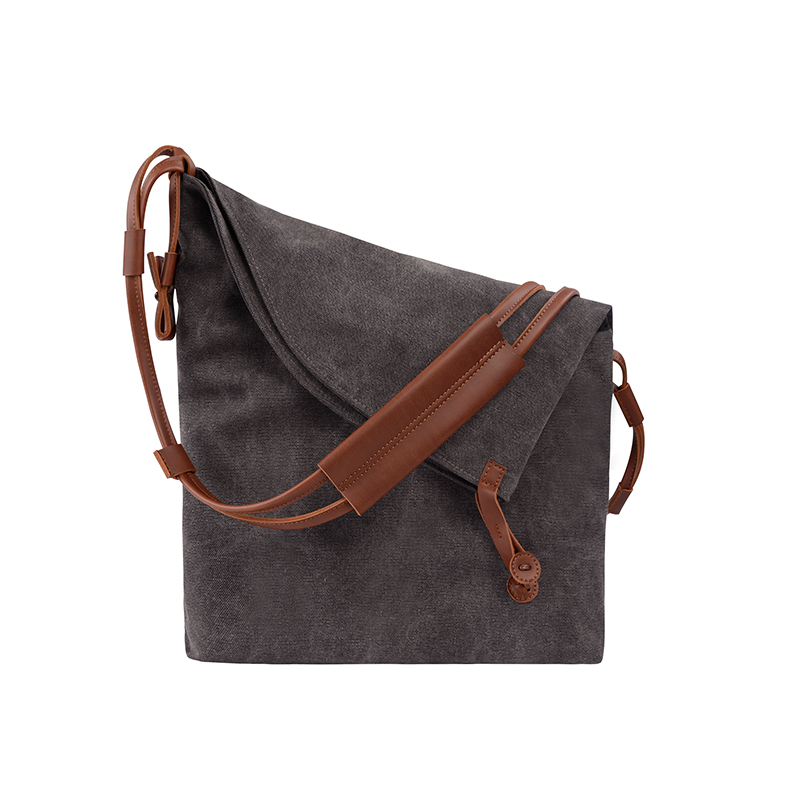 Shoulder strap crossbody bag