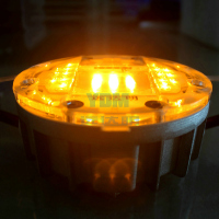 智能道钉-行人过街智能道钉004