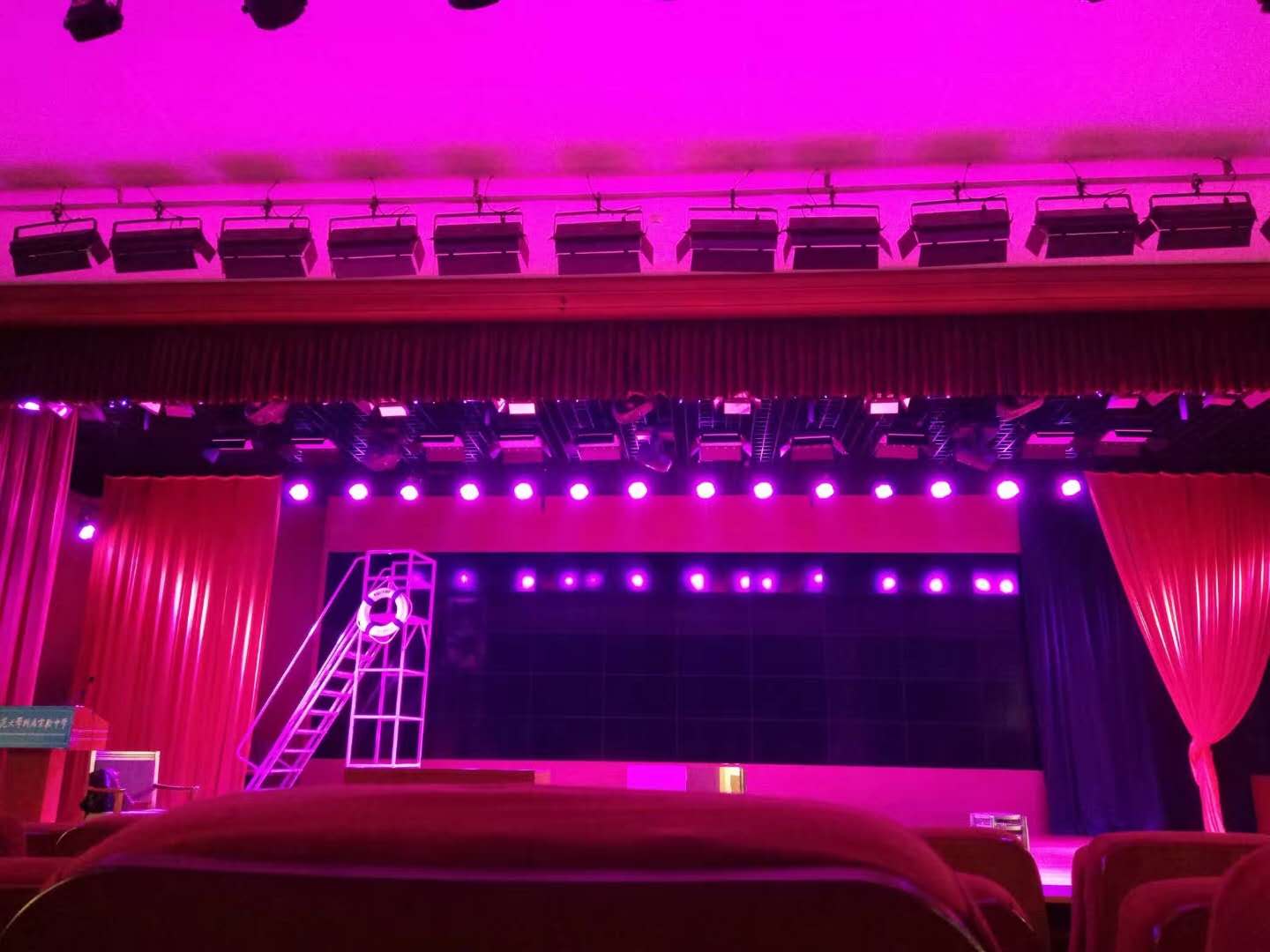 北京实验中学礼堂