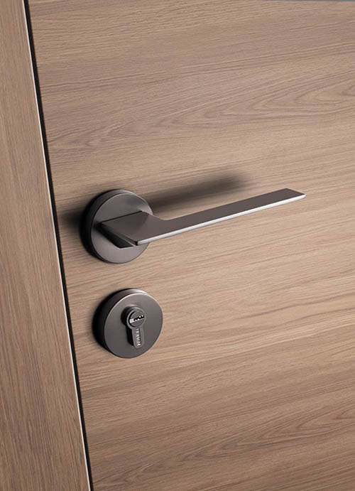 Door handle for wooden door