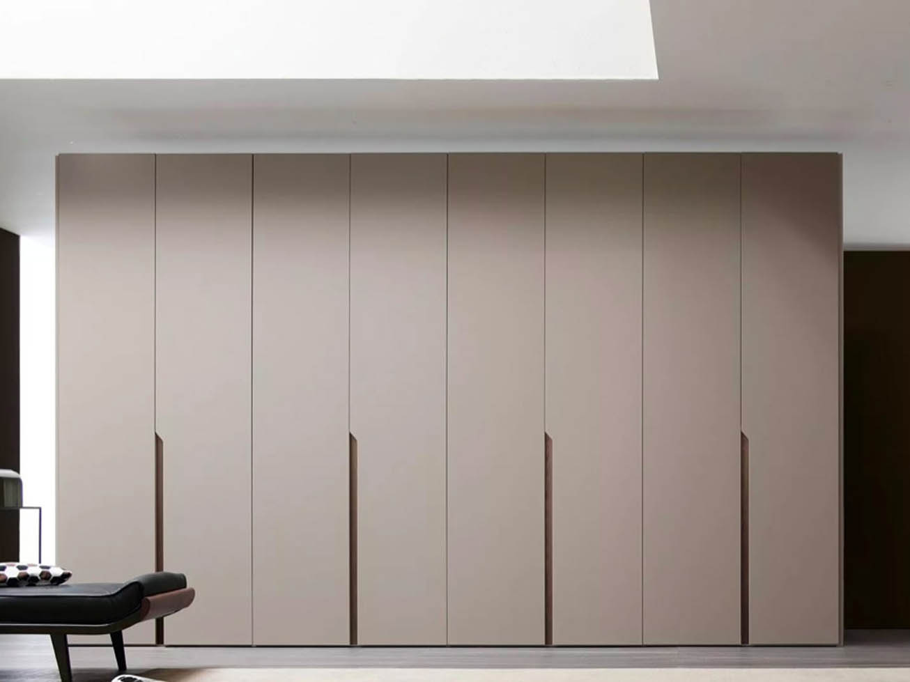 Beige lacquered hinged door wardrobe 