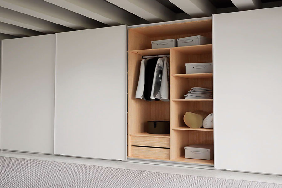 Lacquered MDF sliding door closet 