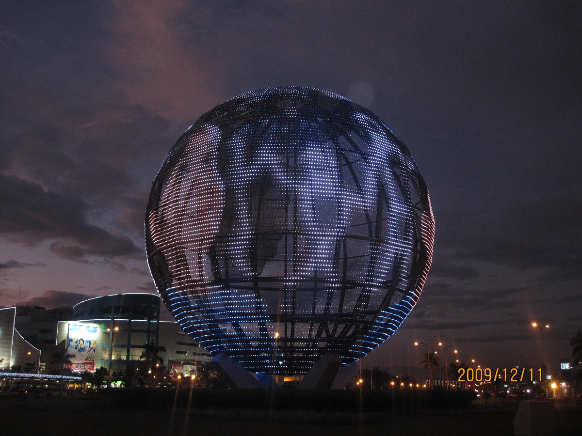 Pixel Pitch： H:200mm V:300mm ；    Area： 2124㎡