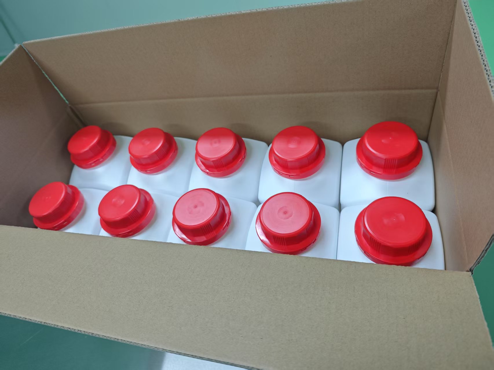 十瓶装图片-铁红