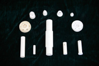 氧化锆结构件-氧化锆陶瓷喷嘴-52dc9a95424e5